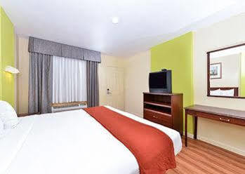 Rodeway Inn Modesto Exterior photo